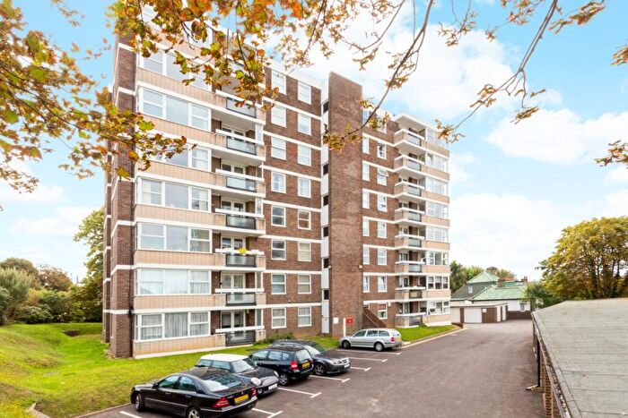 3 Bedroom Apartment To Rent In York Avenue Hove, BN3