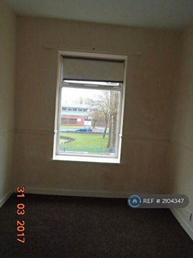 2 Bedroom End Of Terrace House To Rent In Dane Street, Oldham, OL4