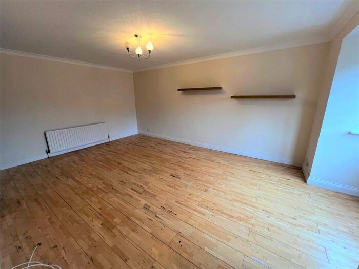 2 Bedroom Maisonette To Rent In Grosvenor Place, North Shields, NE29