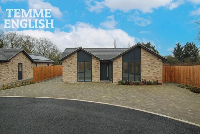 3 Bedroom Detached Bungalow For Sale In Kingfisher Close, Little Burstead, CM12