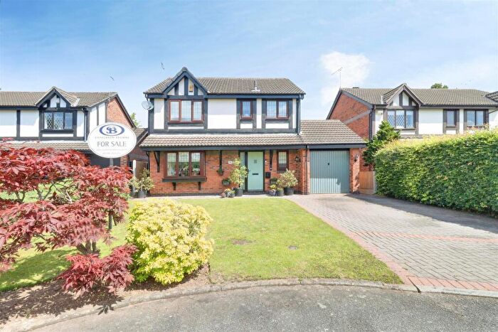 4 Bedroom Detached House For Sale In Oakhurst Drive, Crewe, CW2