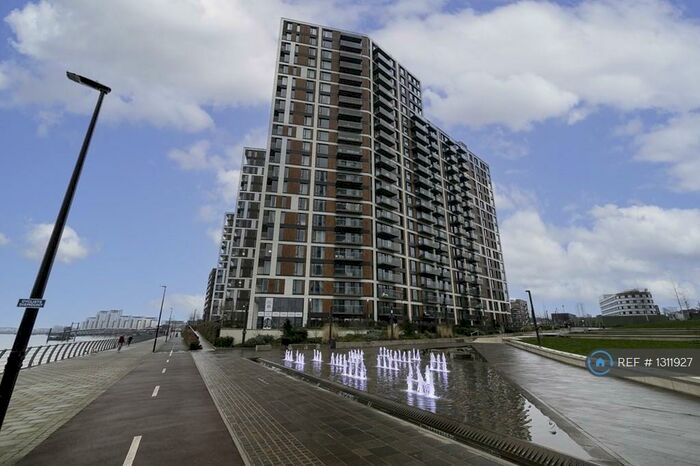 2 Bedroom Flat To Rent In Deveraux House, London, SE18