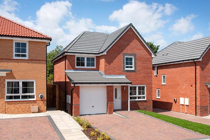 3 Bedroom Detached House For Sale In Whitechapel Road, Cleckheaton, West Yorkshire, BD19
