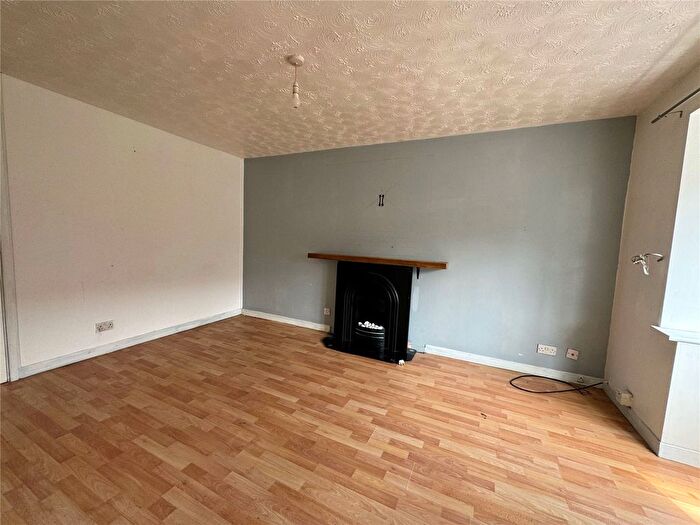 1 Bedroom Flat For Sale In Chestnut Close, Cannock, Staffordshire, WS11