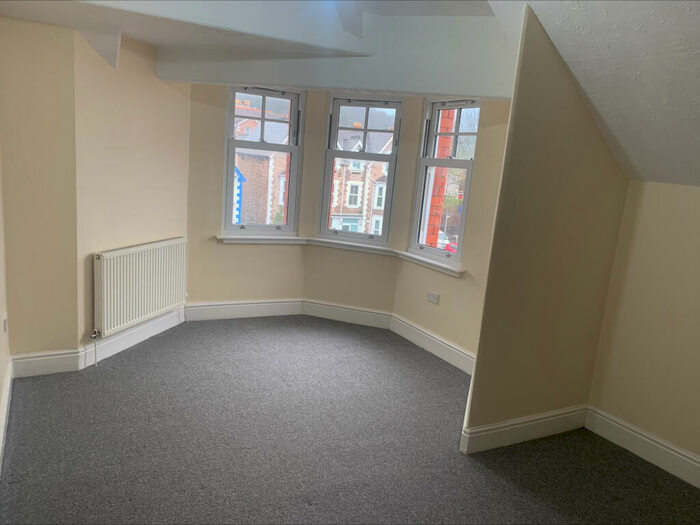 2 Bedroom Property To Rent In Erskine Road, Colwyn Bay, LL29