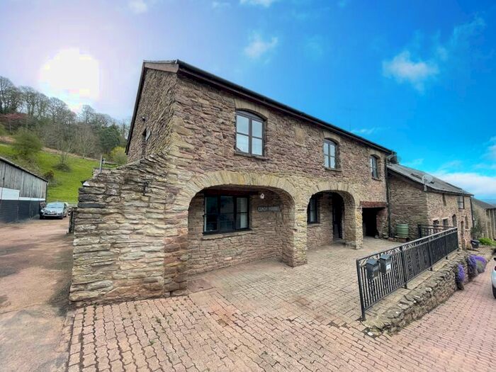 3 Bedroom Barn Conversion To Rent In Llantilio Crossenny, Abergavenny, NP7