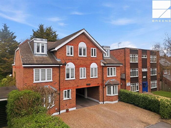 2 Bedroom Flat To Rent In Falmouth Avenue, Highams Park, E4