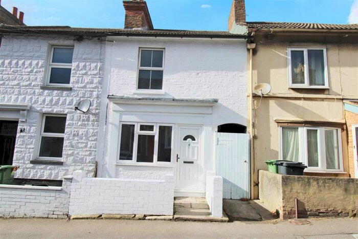 2 Bedroom House To Rent In Peel Street, Maidstone, ME14