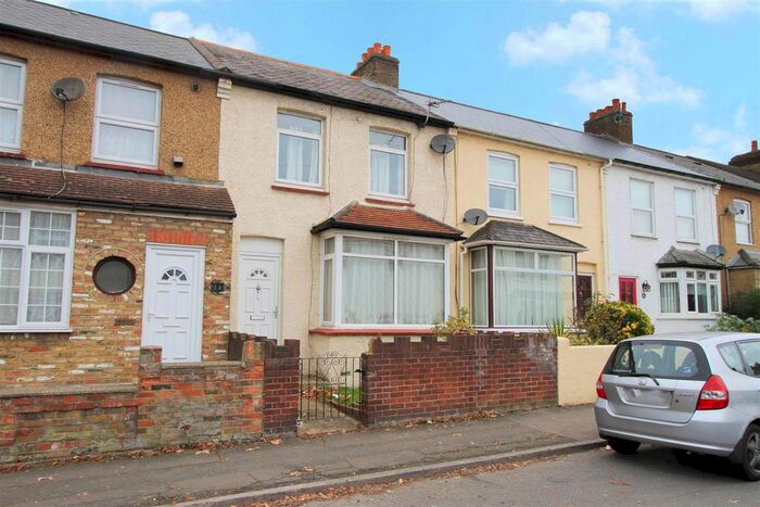 2 Bedroom Terraced House To Rent In Moorfield Road, Cowley, UB8