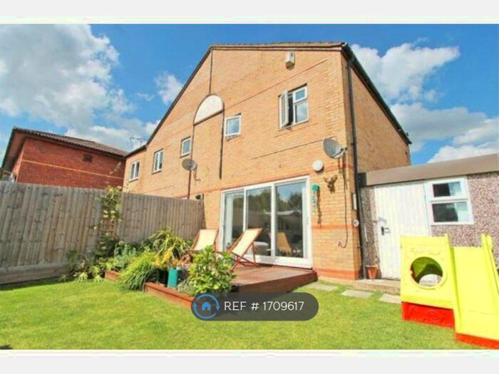 3 Bedroom Semi-Detached House To Rent In Crownhill, Milton Keynes, MK8