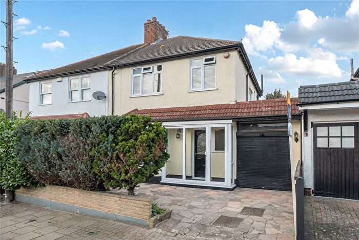 3 Bedroom Semi Detached House For Sale In Foxbury Road, Bromley, BR1