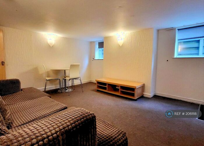 2 Bedroom Flat To Rent In Harrogate Road, Leeds, LS17