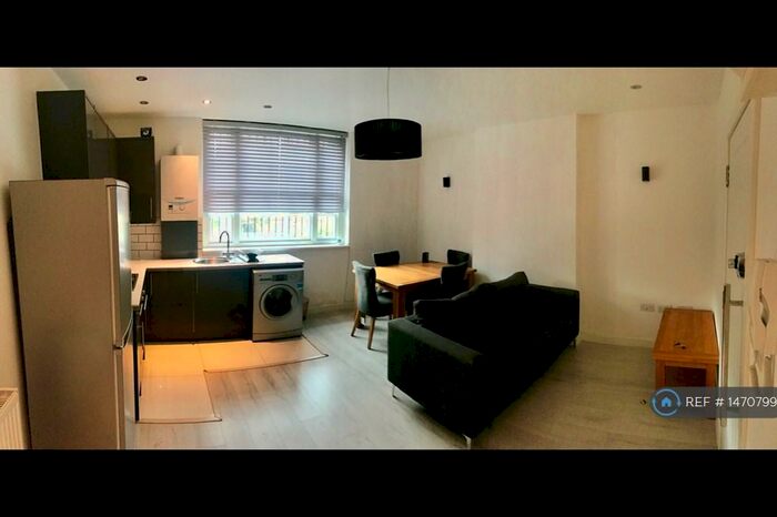 1 Bedroom Flat To Rent In Kennington Road, London, SE11