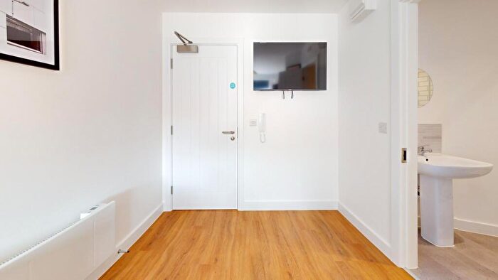1 Bedroom House To Rent In Lemyngton Street, Loughborough, LE11