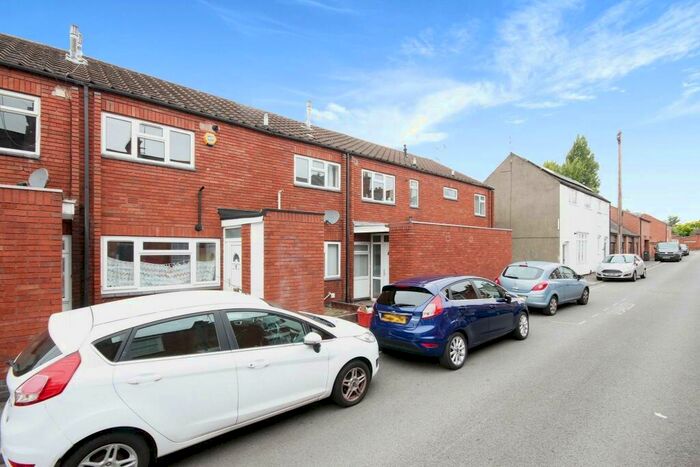 2 Bedroom Apartment To Rent In Hill Street, Leamington Spa, CV32