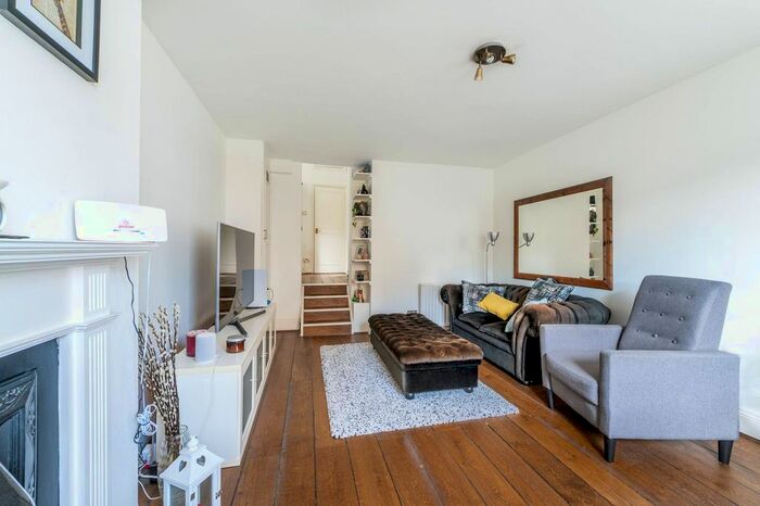 2 Bedroom Flat To Rent In Fernhead Road, Queen's Park, London, W9