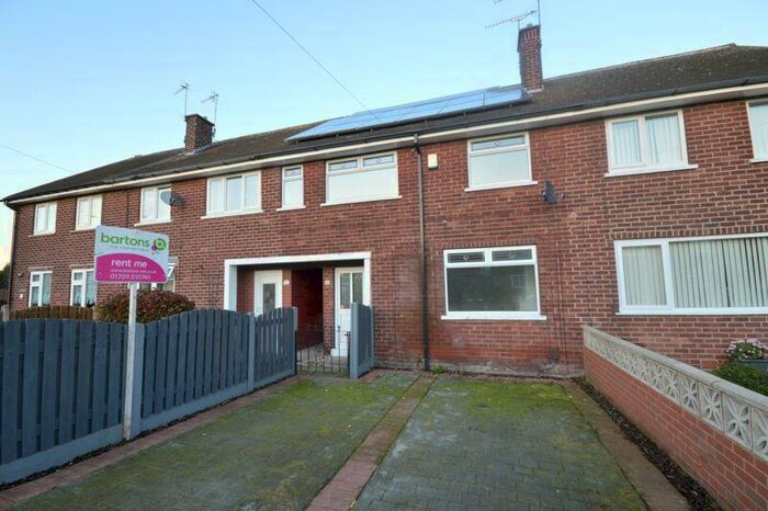 3 Bedroom Terraced House To Rent In Robinets Road, Wingfield, S61