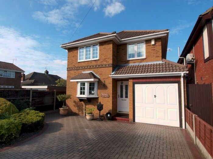 4 Bedroom Detached House To Rent In Arcadian Gardens, Hadleigh, SS7