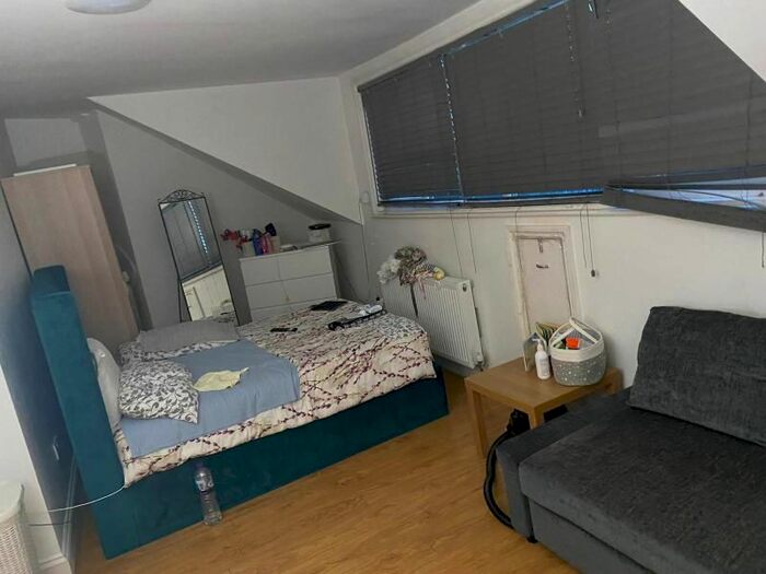 Studio To Rent In Lower Clapton Road, Hackney, E5 - Photo 3