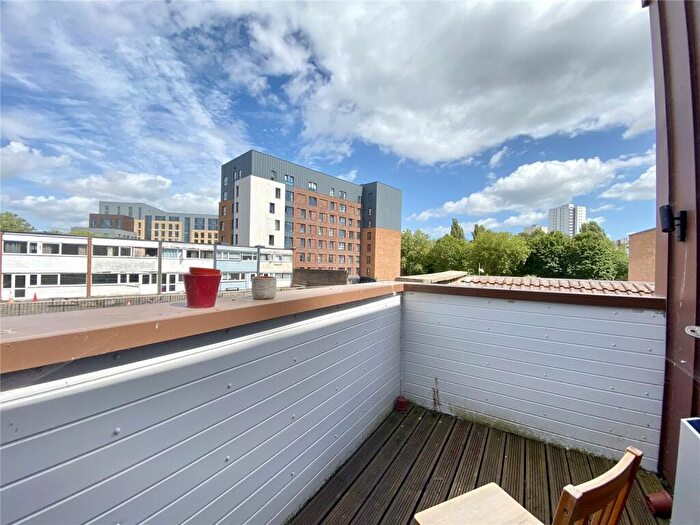 3 Bedroom Apartment To Rent In Mill Lane, Bedminster, Bristol, BS3