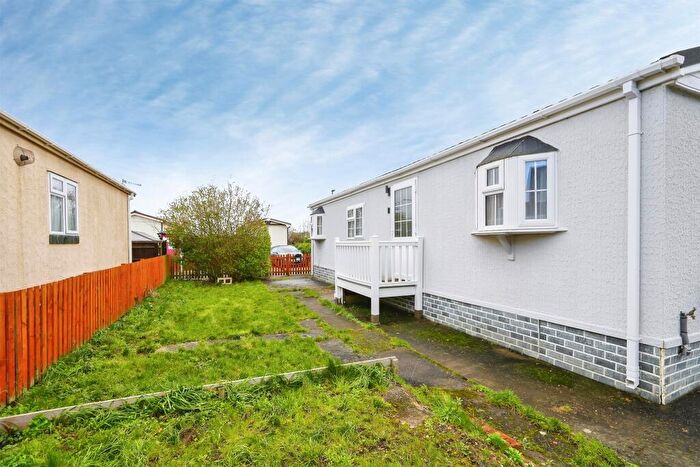 1 Bedroom Park Home For Sale In St Nicholas Park Butts Lane, Old Marston, Oxford, OX3