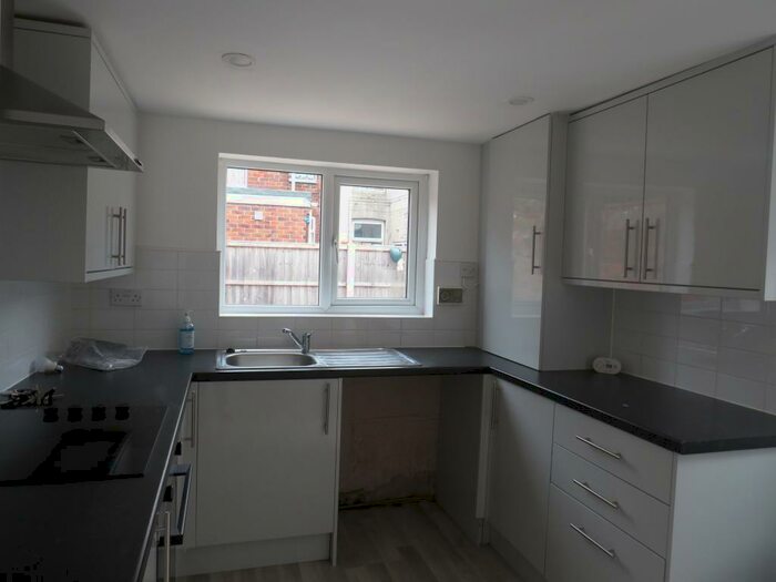 3 Bedroom House To Rent In New Bridge Road, Hull, HU9