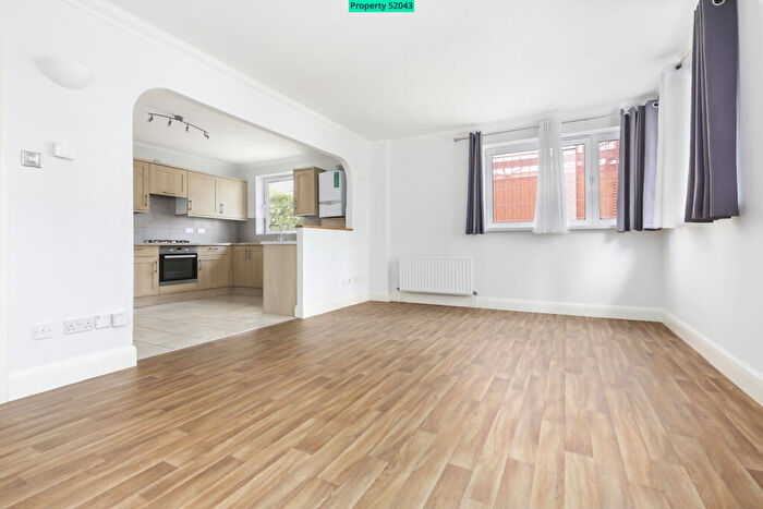 2 Bedroom Flat To Rent In Seraph Court, Moreland Street, London, EC1V