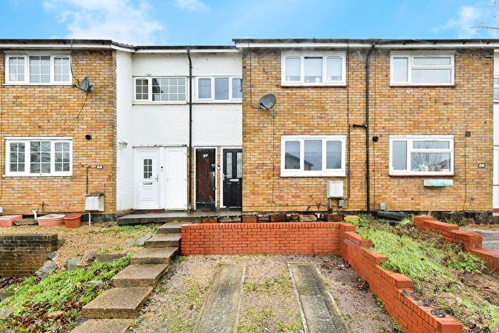 2 Bedroom Terraced House For Sale In Shephall Way, Stevenage, Hertfordshire, SG2