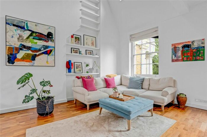 2 Bedroom Apartment To Rent In Chart Street, Shoreditch, London, N1