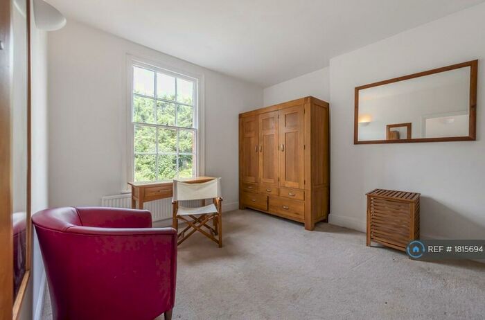 1 Bedroom Flat To Rent In Waterden Road, Guildford, GU1