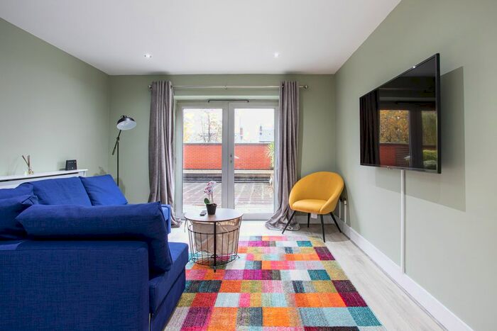 2 Bedroom Flat To Rent In Tate's Avenue, Belfast, BT9