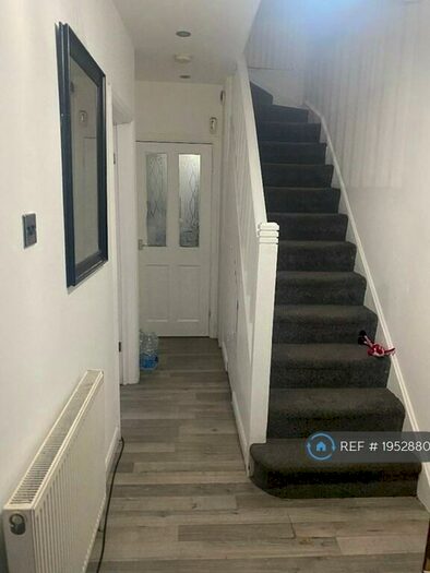 3 Bedroom Terraced House To Rent In Cannon Lane, Pinner, HA5