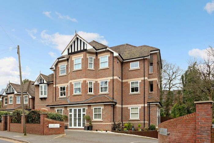 2 Bedroom Flat To Rent In Shenley Hill, Radlett, WD7