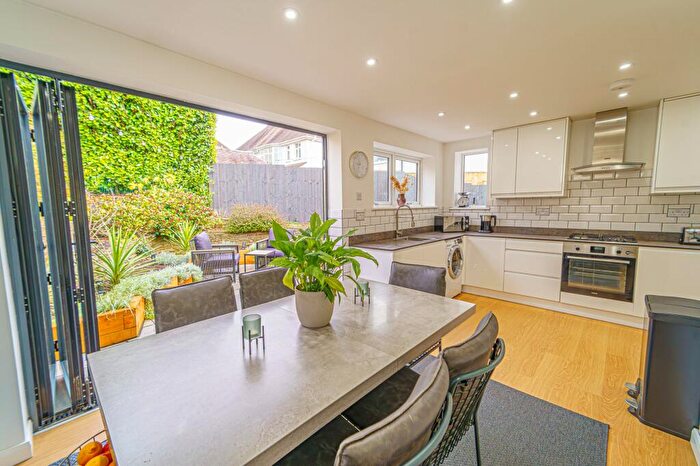 2 Bedroom Detached Bungalow For Sale In Ridgeway Court, Newport, NP20