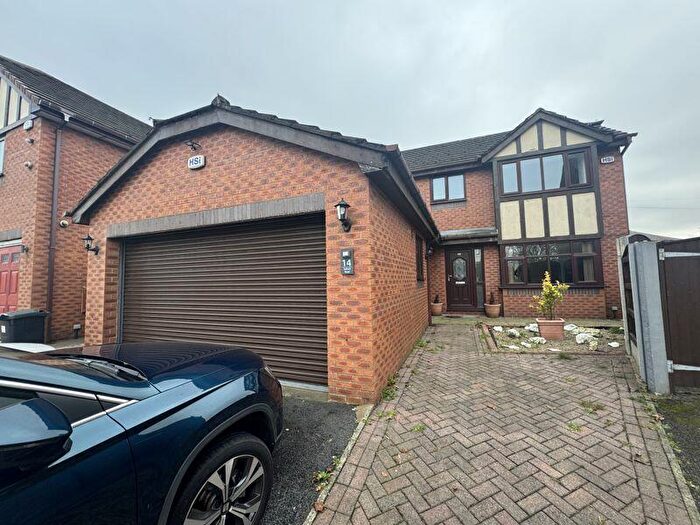 4 Bedroom Detached House To Rent In Salford Road, Over Hulton, BL5