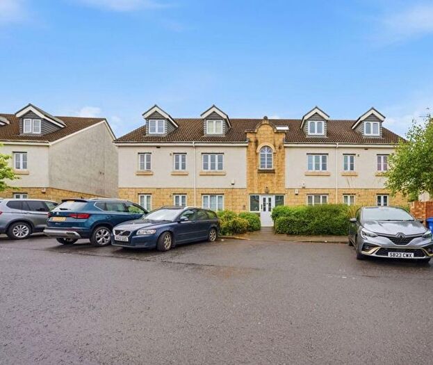3 Bedroom Flat For Sale In Barclay Drive, Elderslie, PA5