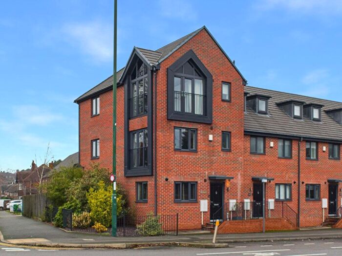 5 Bedroom Town House For Sale In Haydn Road, Nottingham, NG5