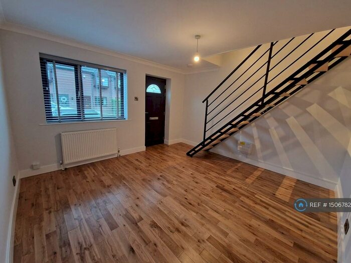 2 Bedroom Semi-Detached House To Rent In Greenside Place, Mapplewell, Barnsley, S75