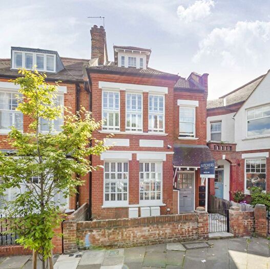 2 Bedroom Flat To Rent In Fairlawn Avenue, Chiswick, W4