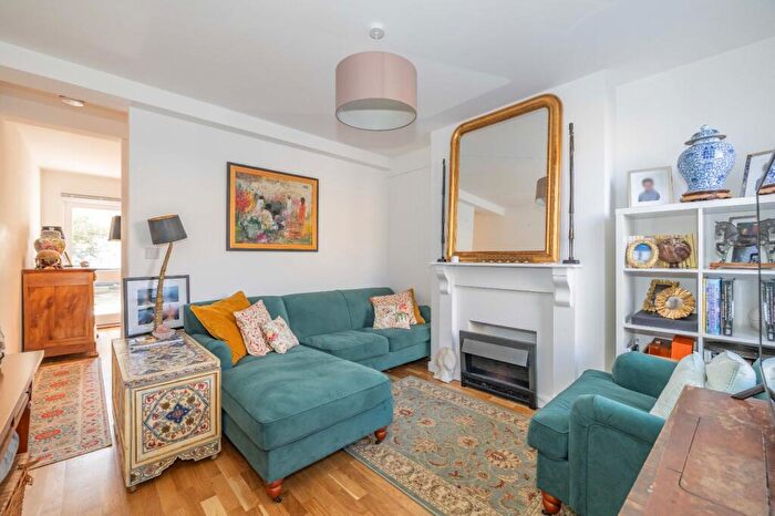 3 Bedroom Semi-Detached House For Sale In Cross Lane, Faversham, Kent, ME13