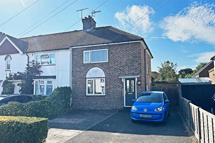 2 Bedroom Semi-Detached House For Sale In Colesmead Road, Redhill, RH1