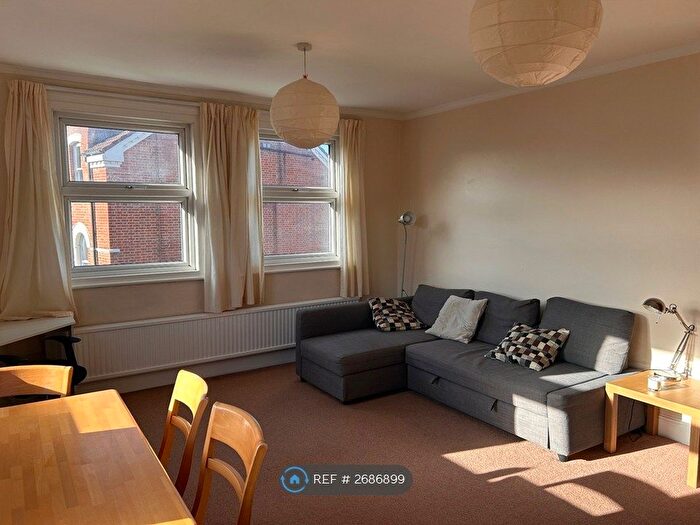 1 Bedroom Flat To Rent In Sheen Road, Richmond, TW9