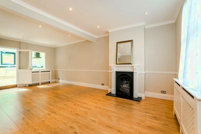 2 Bedroom Property To Rent In Southgate, Southgate, London, N14
