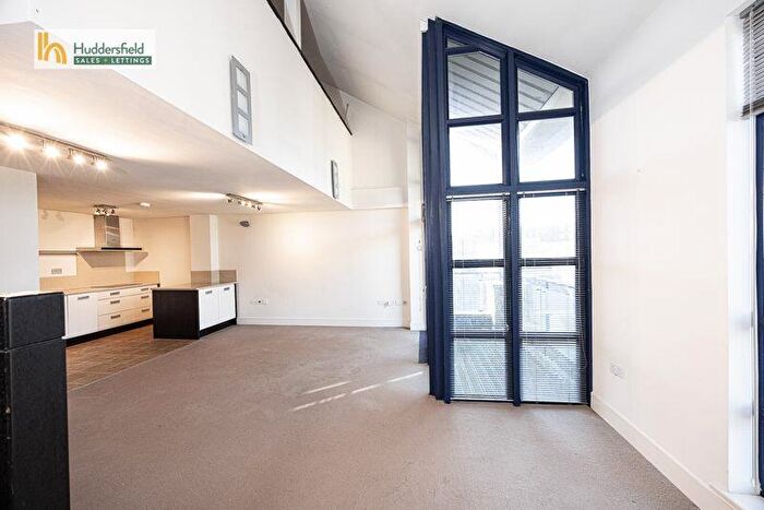 2 Bedroom Flat For Sale In Equilibrium, Huddersfield, HD3