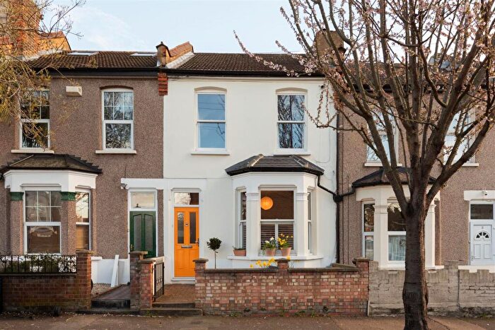 3 Bedroom Terraced House For Sale In Renness Road, Walthamstow, E17