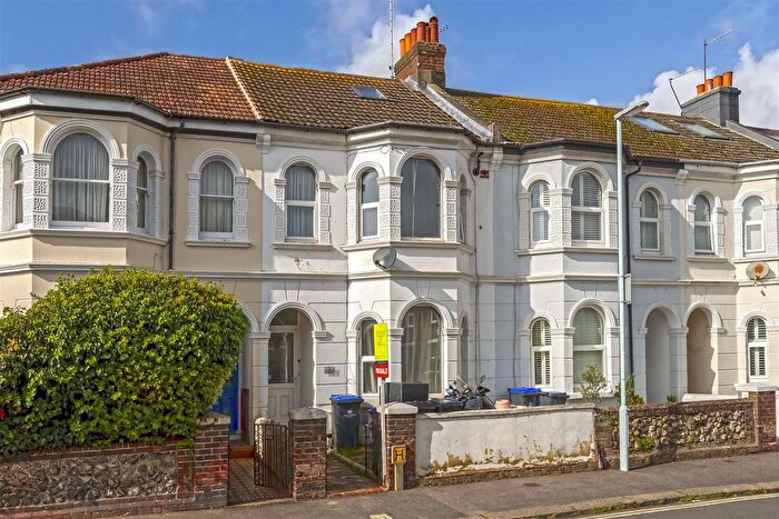 2 Bedroom Flat For Sale In Eastcourt Road, Broadwater, Worthing, BN14