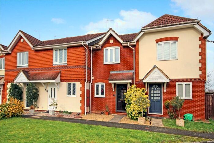 2 Bedroom Terraced House To Rent In Woking, GU22