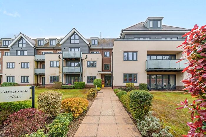 2 Bedroom Flat To Rent In Institute Road, Maidenhead, SL6