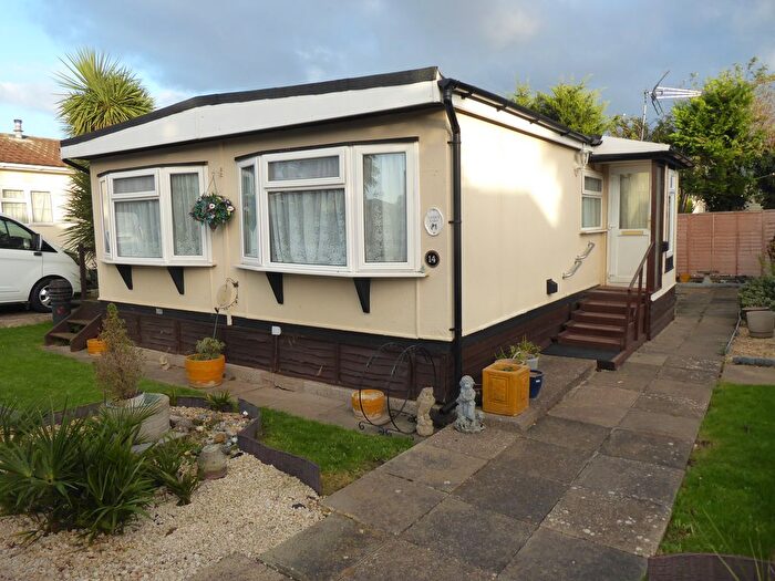 2 Bedroom Park Home For Sale In Foxhunter Park, Monkton Street, Monkton, Ramsgate, Kent, CT12