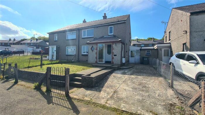 3 Bedroom Semi-Detached House For Sale In Min Y Ddol, Bangor, Gwynedd, LL57